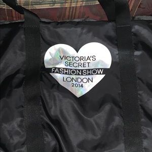 Victoria’s Secret tote/duffel bag